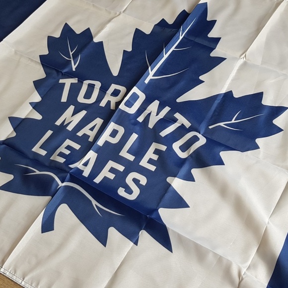 Toronto Maple Leafs Canada Flag - Picture 4 of 7